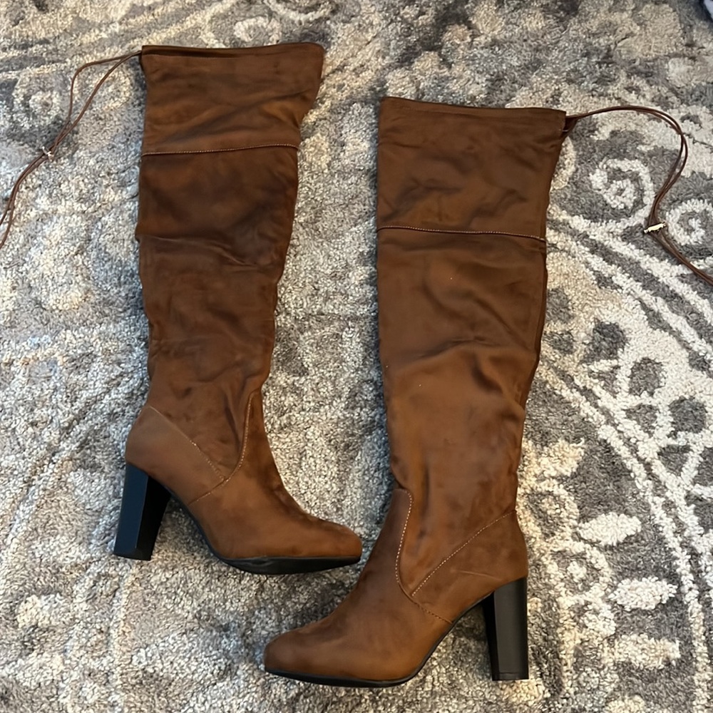 Nature Breeze brown faux suede heeled Dickies boots, size 8.5 EUC! - Picture 2 of 6